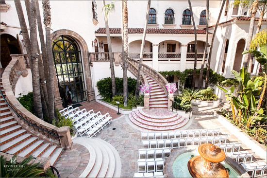 Outdoor wedding venue with stairs and fountain