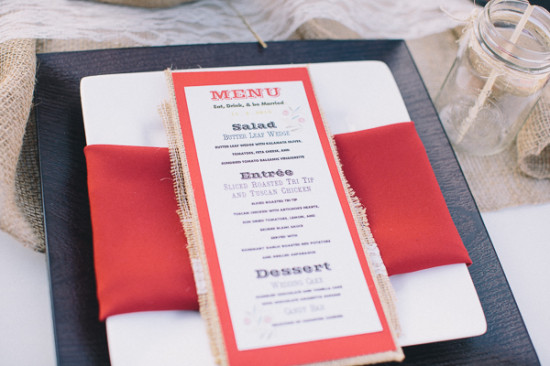 country-burlap-and-lace-wedding
