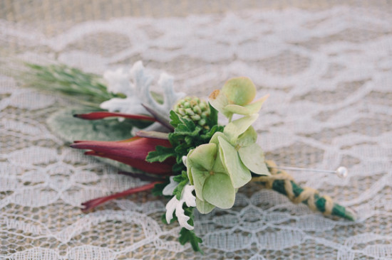 country-burlap-and-lace-wedding