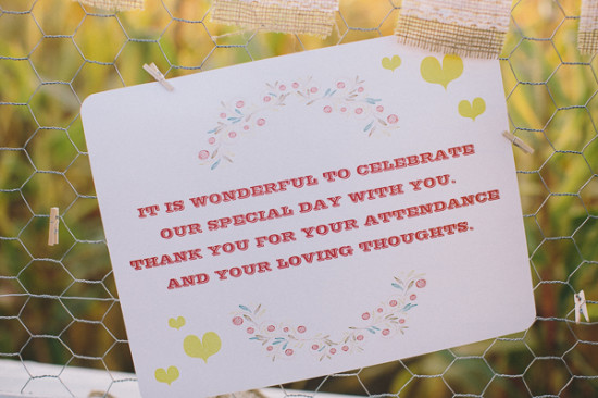 country-burlap-and-lace-wedding
