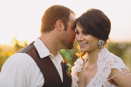 country-burlap-and-lace-wedding