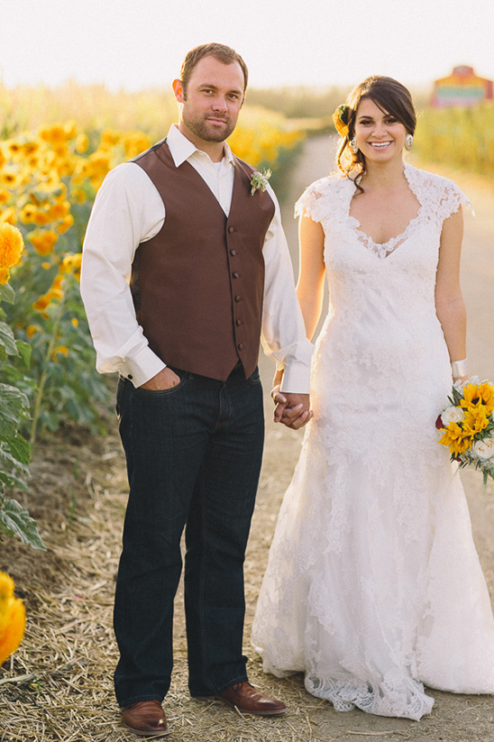 Country Burlap And Lace Wedding