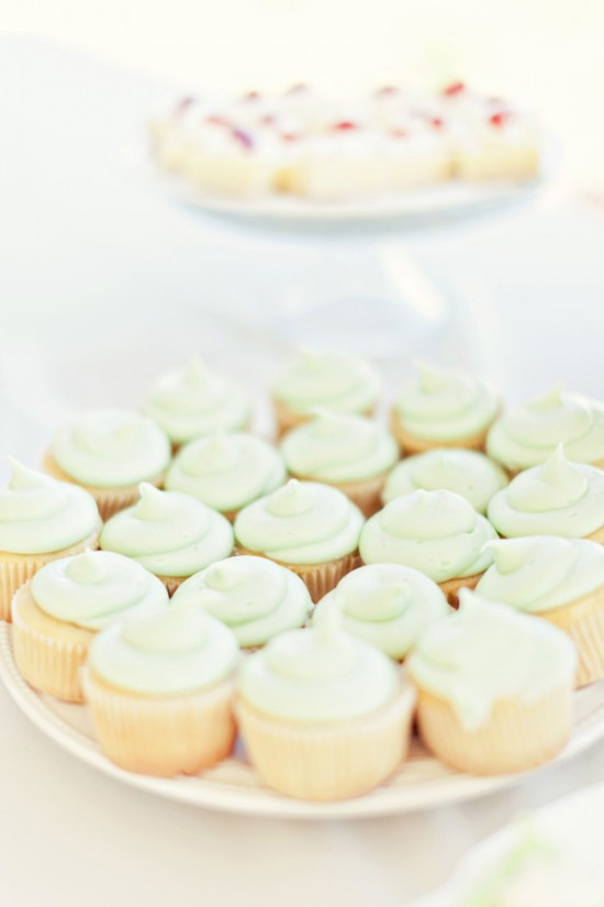 diy-your-wedding-in-a-field