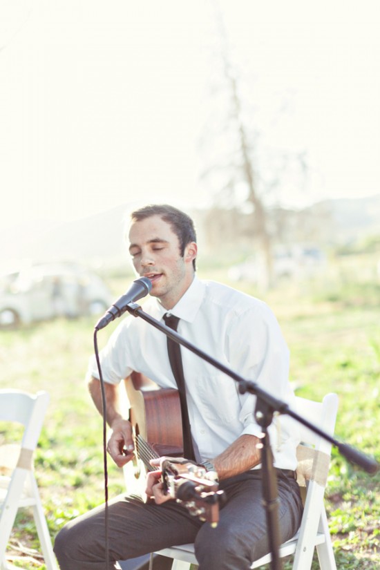diy-your-wedding-in-a-field