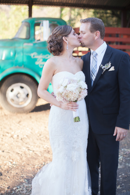 elegant-wedding-with-a-little-bit-of
