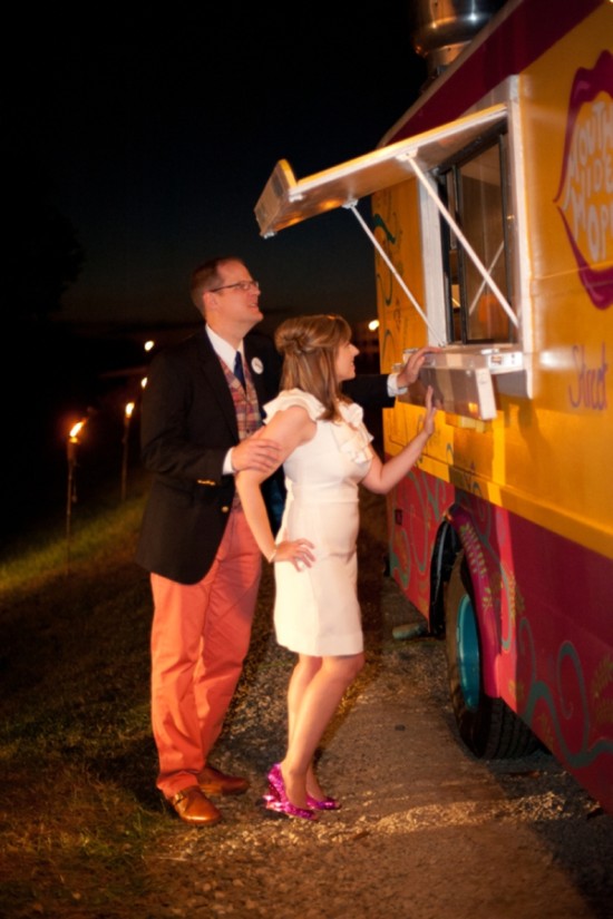 fall-wine-country-wedding-in-virgina