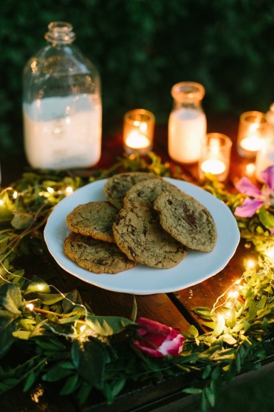 candlelit cookie table