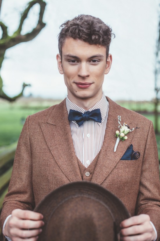 give-the-groom-a-real-cake