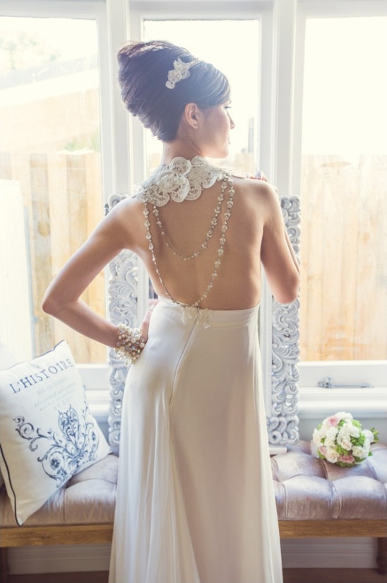 breathtaking backless wedding dress