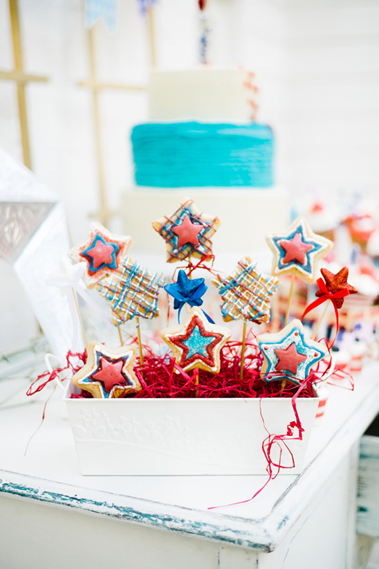 red white and blue star pops