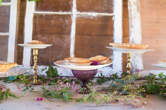 romantic-wedding-ideas-in-deep-jewel