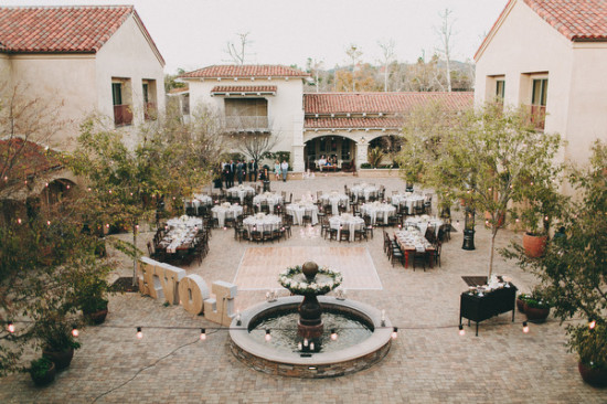 shabby-chic-plaza-wedding