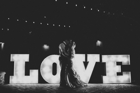 shabby-chic-plaza-wedding