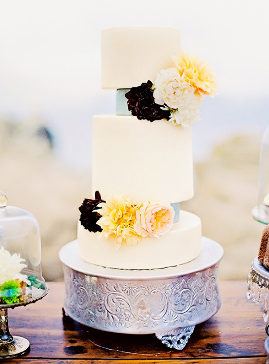 different size tier wedding cake