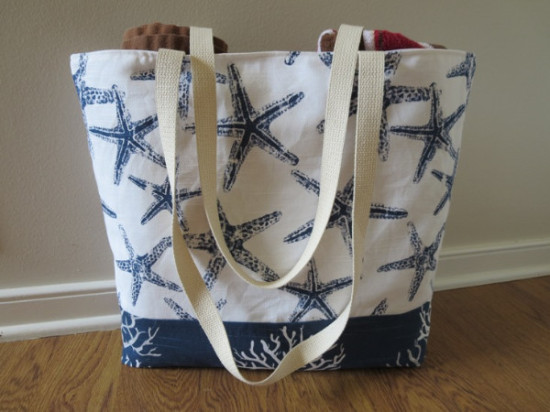 Starfish patterned tote bag with canvas handles