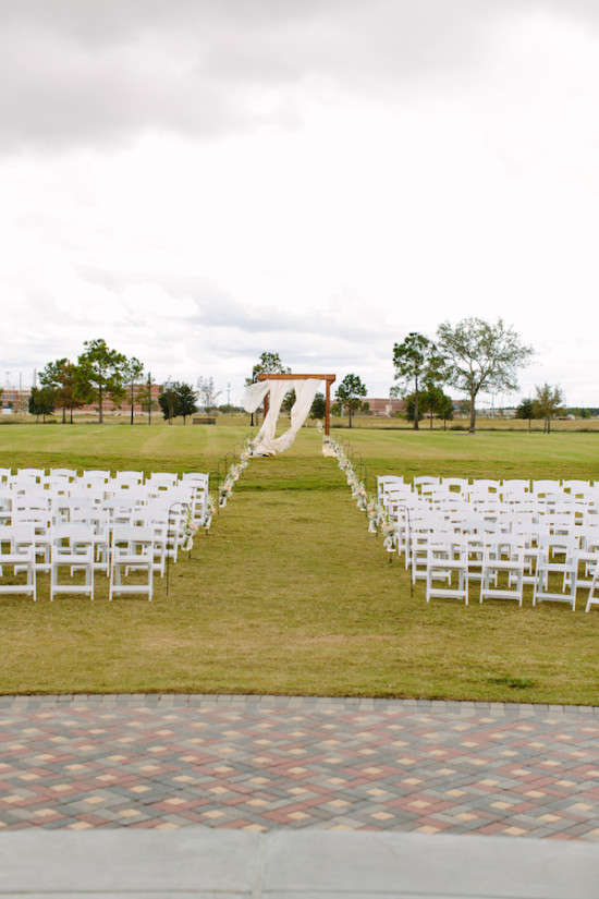 cloudy-yet-classy-wedding
