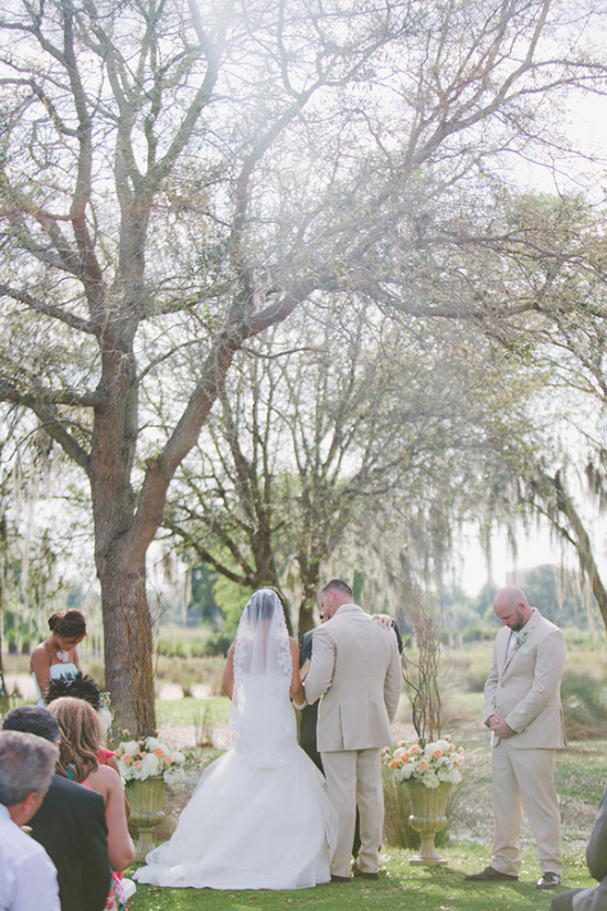 florida-wedding-full-of-peach-and-mint
