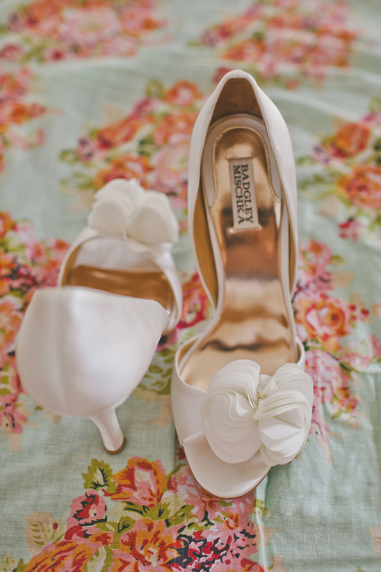 badgley mischka ivory wedding shoes