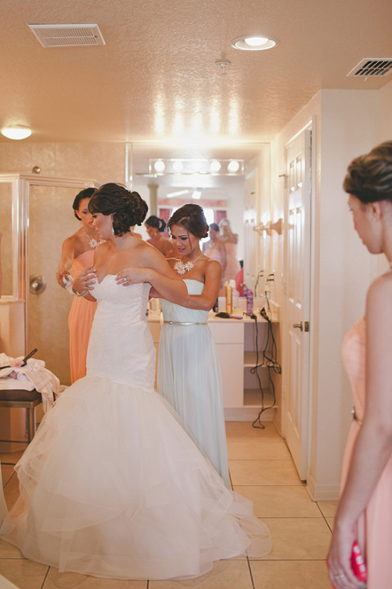 florida-wedding-full-of-peach-and-mint