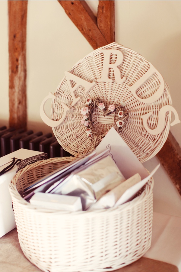 heart-filled-rustic-wedding-in-england