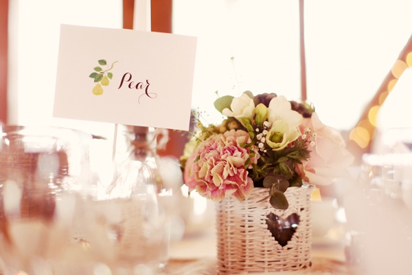 heart-filled-rustic-wedding-in-england