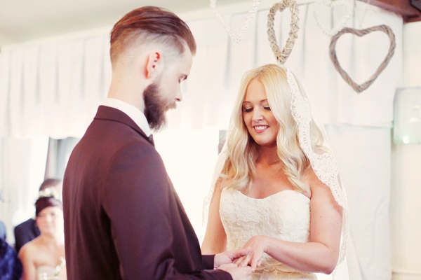 heart-filled-rustic-wedding-in-england