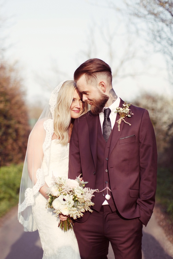 heart-filled-rustic-wedding-in-england