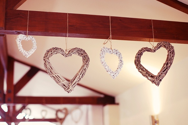 heart-filled-rustic-wedding-in-england