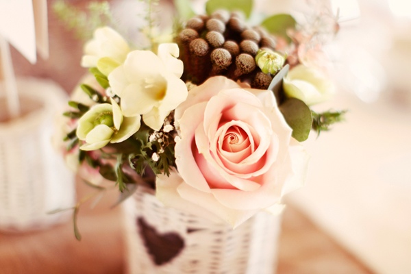 heart-filled-rustic-wedding-in-england