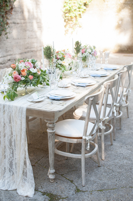 clean white and blue table decor