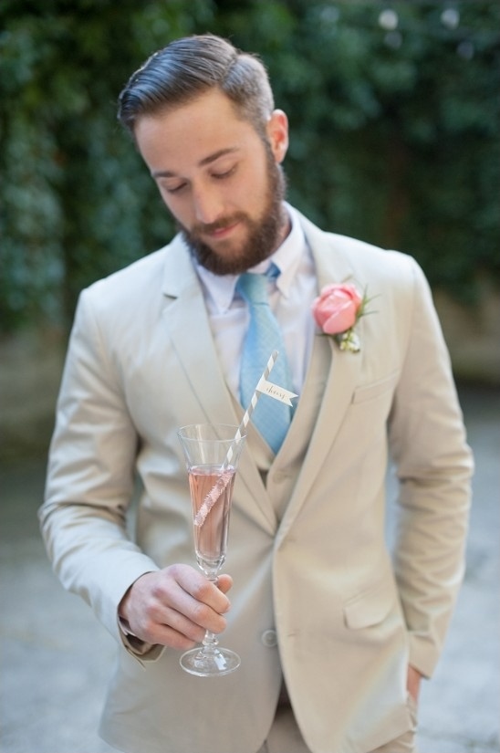 pink champagne to toast the wedding couple with