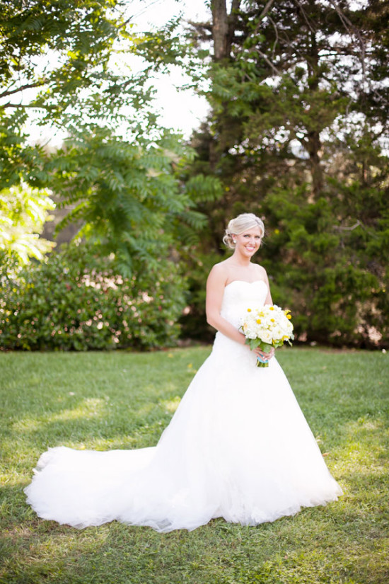 light-and-bright-summer-wedding