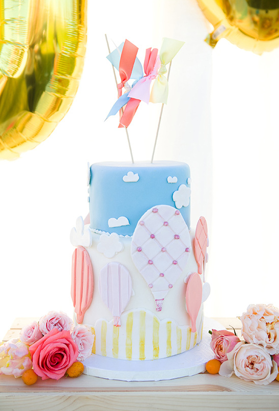 hot air balloon wedding cake