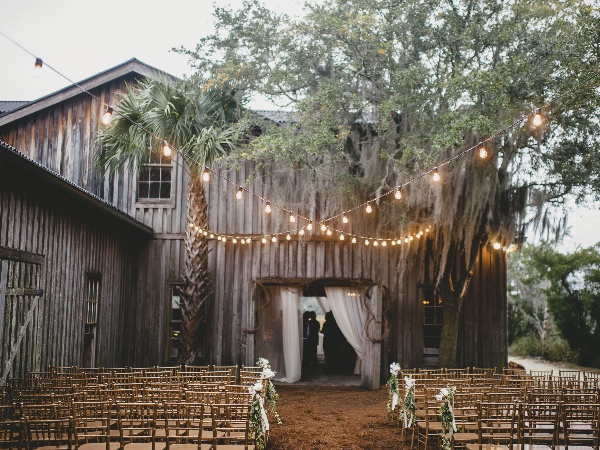 pros-and-cons-of-an-evening-wedding