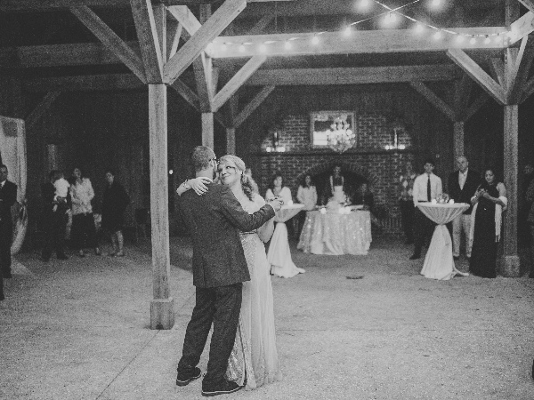 pros-and-cons-of-an-evening-wedding