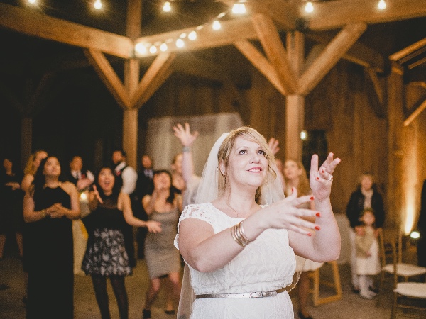 pros-and-cons-of-an-evening-wedding