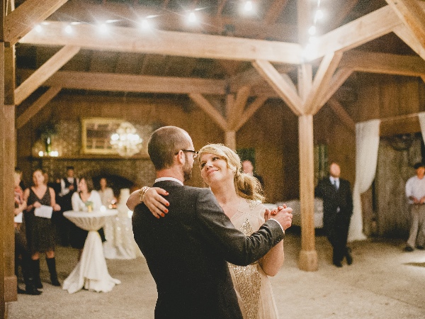 pros-and-cons-of-an-evening-wedding