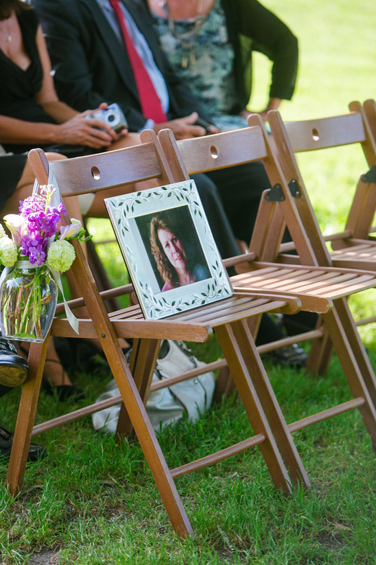 memorial seat for the mother of the bride