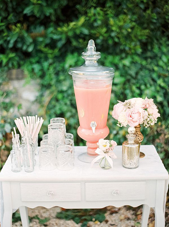 cute lemonade stand for your wedding