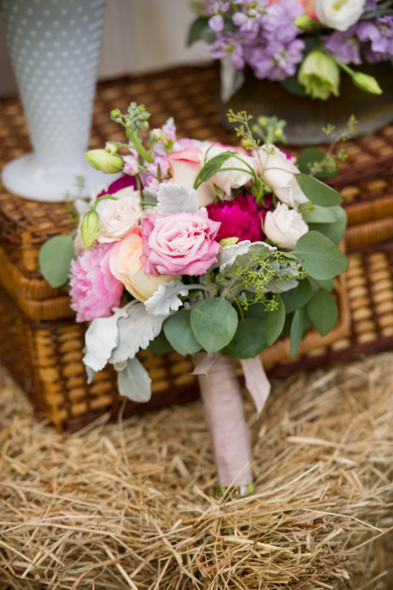 vintage-wedding-with-a-natural-shine
