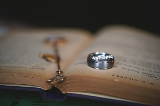 vintage-wedding-with-a-natural-shine