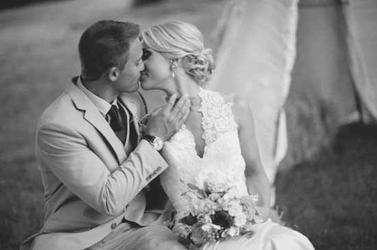 vintage-wedding-with-a-natural-shine