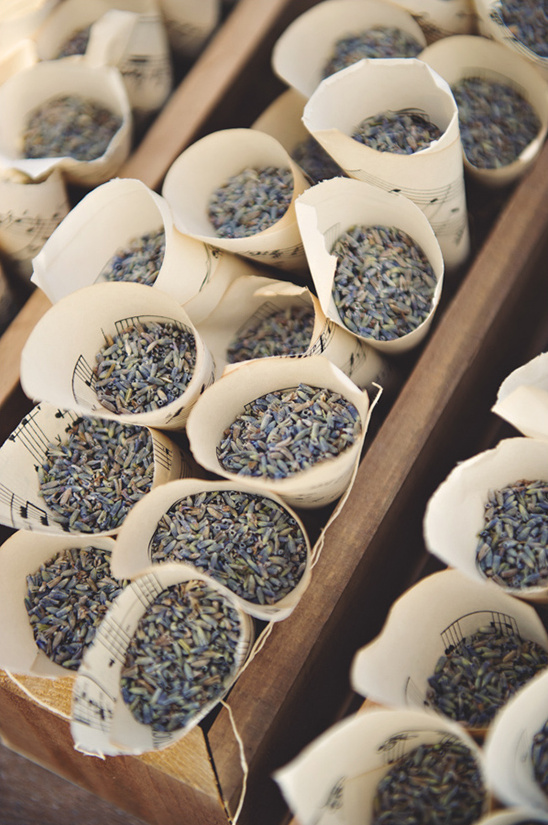 lavender buds for ceremony toss