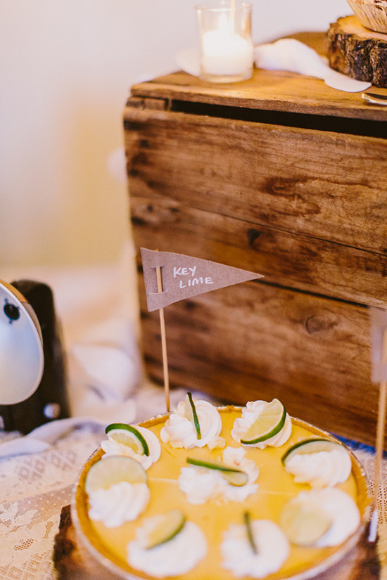 cheese-cake-and-charming-chapel-wedding