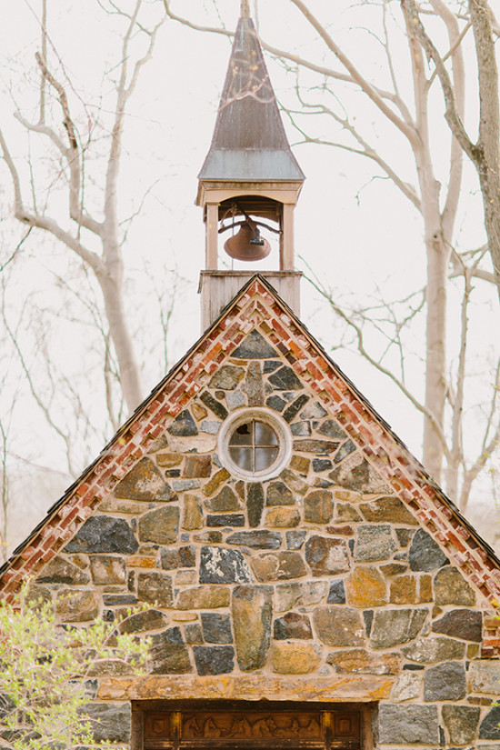 cheese-cake-and-charming-chapel-wedding