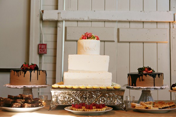 floral-filled-wedding-reception