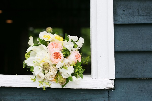 floral-filled-wedding-reception