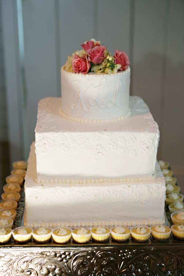 floral-filled-wedding-reception