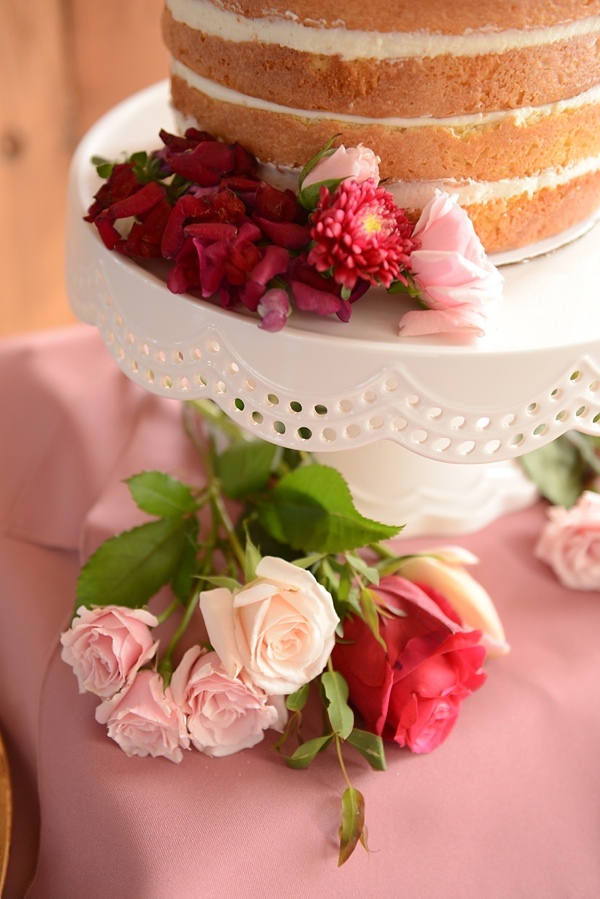 flower-filled-wedding-brunch