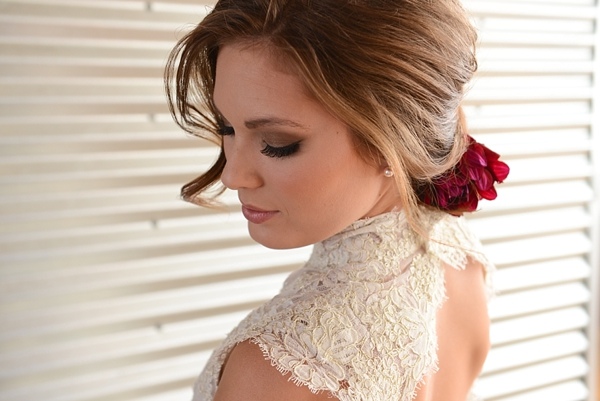 flower-filled-wedding-brunch